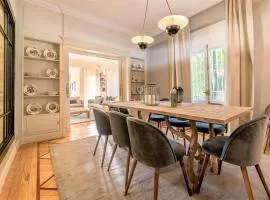 Piso típico madrileño con grandes terrazas cerca del Palacio Real