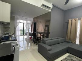 Kyra Homestay Centrus SOHO Cyberjaya *wifi and pool*, viešbutis mieste Cyberjaya, netoliese – DPULZE Shopping Centre