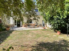 Chambres d hôtes avec Piscine et Spa La Folière Saumur, wellness hotel v destinaci Villebernier