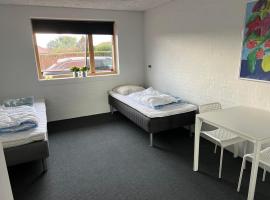 Ebbesens Bed and Bath - two double rooms, hotel en Herning