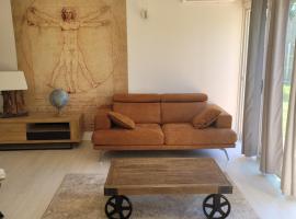 Frida's house, hotel com banheiras de hidromassagem em Bi&egrave;vres