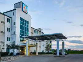 Motel 6-Grande Prairie, AB