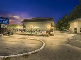 Candlewick Inn and Suites