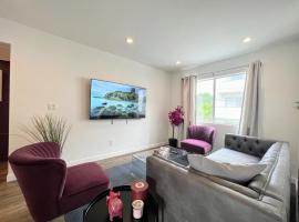 Hollywood Purple Habitat, hotel near Melrose Avenue, Los Angeles