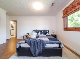 Cozy Rooms near UofA, homestay in Edmonton