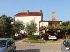 Apartments with parking space Umag - 6994
