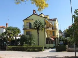 Apartments with a parking space Umag - 2539