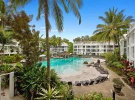 Whispering Palms At The Beach Club Palm Cove