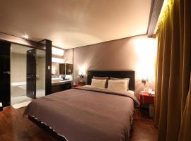 Hotel Frenchcode, hotel near Lotte Mart - Sasang Branch, Busan