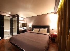 Hotel Frenchcode, hotel near Gimhae International Airport - PUS, Busan