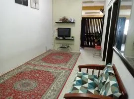 FirZan Homestay Bukit Mahkota