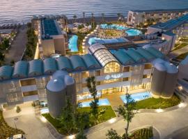 Amira Luxury Resort & Spa - Adults Only, hotel em Adelianos Kampos