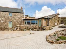 The Olde Piggery, on the coast, Zennor, St Ives – hotel z parkingiem w mieście Treen