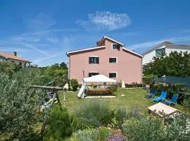 Apartments for families with children Fazana - 7255