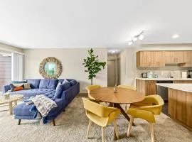 Beautiful Beachside Apartment With Marina View