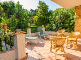 Sicilian Oasi with exotic garden, holiday home in Santa Maria Del Focallo