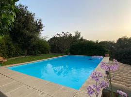 Ses Alzines Apartamento integrado en Casa Rural Habitada، فندق في لوكماجور