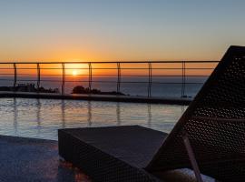 Océane Bed and Breakfast, holiday rental in Nazaré
