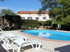 Family friendly house with a swimming pool Valtura, Pula - 7324