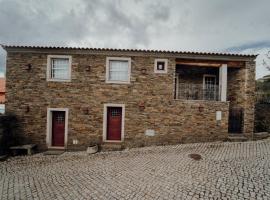 Forno House, hotel with parking in Pereiros