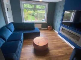 Lovely 2 bedroom with private garden