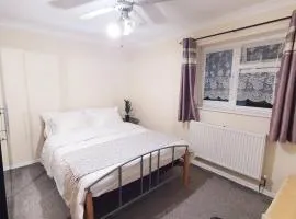 1 Bedroom Apartment close to Slough Train Station