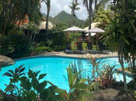 Ikurangi Eco Retreat, luxe tent in Rarotonga