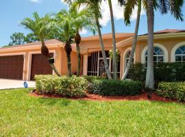 Charming vacation home in Port St Lucie. โรงแรมในพอร์ตเซนต์ลูซี