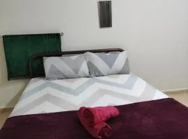 CiTY Roomstay Budget Middle Kuala Terengganu 1queen bed