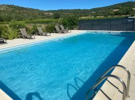 Appartement entre lac et mer avec piscine