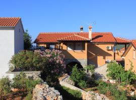 Apartments with WiFi Ilovik, Losinj - 8078, Hotel in Ilovik