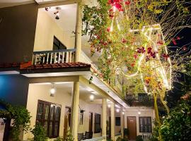 Peacock - a family-run hotel, hotel i Sauraha