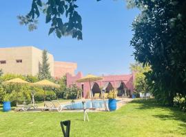 5 bedrooms villa with private pool enclosed garden and wifi at Marrakech, ваканционна къща в Маракеш