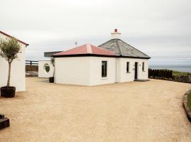 Gate Lodge@White Strand, hotel with jacuzzis in Miltown Malbay