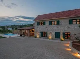 Holiday Home in Imotski with Garden