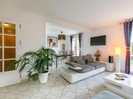 Charmante Maison Climatisée avec son Jardin à 5 minutes de DIJON