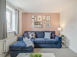 Stunning Family Friendly Home - Free Parking, feriehus i Bedford