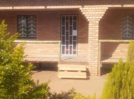 Sunshinevibe guest house, vacation rental in Kasane
