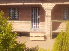 Sunshinevibe guest house, hotel v destinaci Kasane