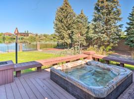 Moses Lake Retreat with Salt Water Hot Tub!，摩西湖的度假住所