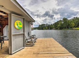 Lakeside Living Sparta Retreat with Game Room!, hotel v destinaci Sparta