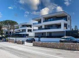 Apartments Elle Luxury Vantačići