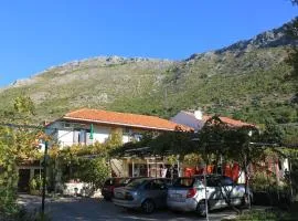 Apartments with a parking space Mlini, Dubrovnik - 8542