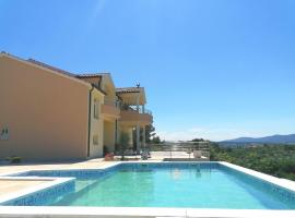 Villa Scolopax rusticola Skradin with heated pool, apartment in Skradin