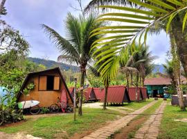 BASE CAMP, Guest House, Surf House , Itamambuca, Ubatuba, Hotel in Ubatuba