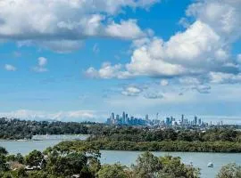 Stunning view 2bed 2bath Condo (Parking, WiFi)