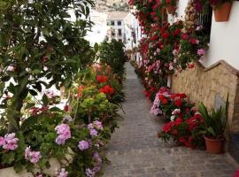 Casa de las Flores - a picture perfect location!, vakantiewoning in El Gastor