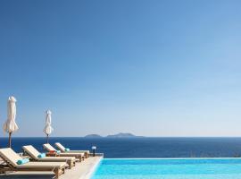 Seafront elegant villa, with infinity pool & devine views!, hotel s parkiralištem u gradu 'Agios Pavlos'