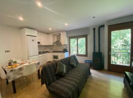Precioso apartamento con vistas montaña o rio, hotel in Ribes de Freser
