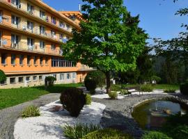 KORONA Sanatorium Uzdrowiskowe, hotel with parking in Muszyna